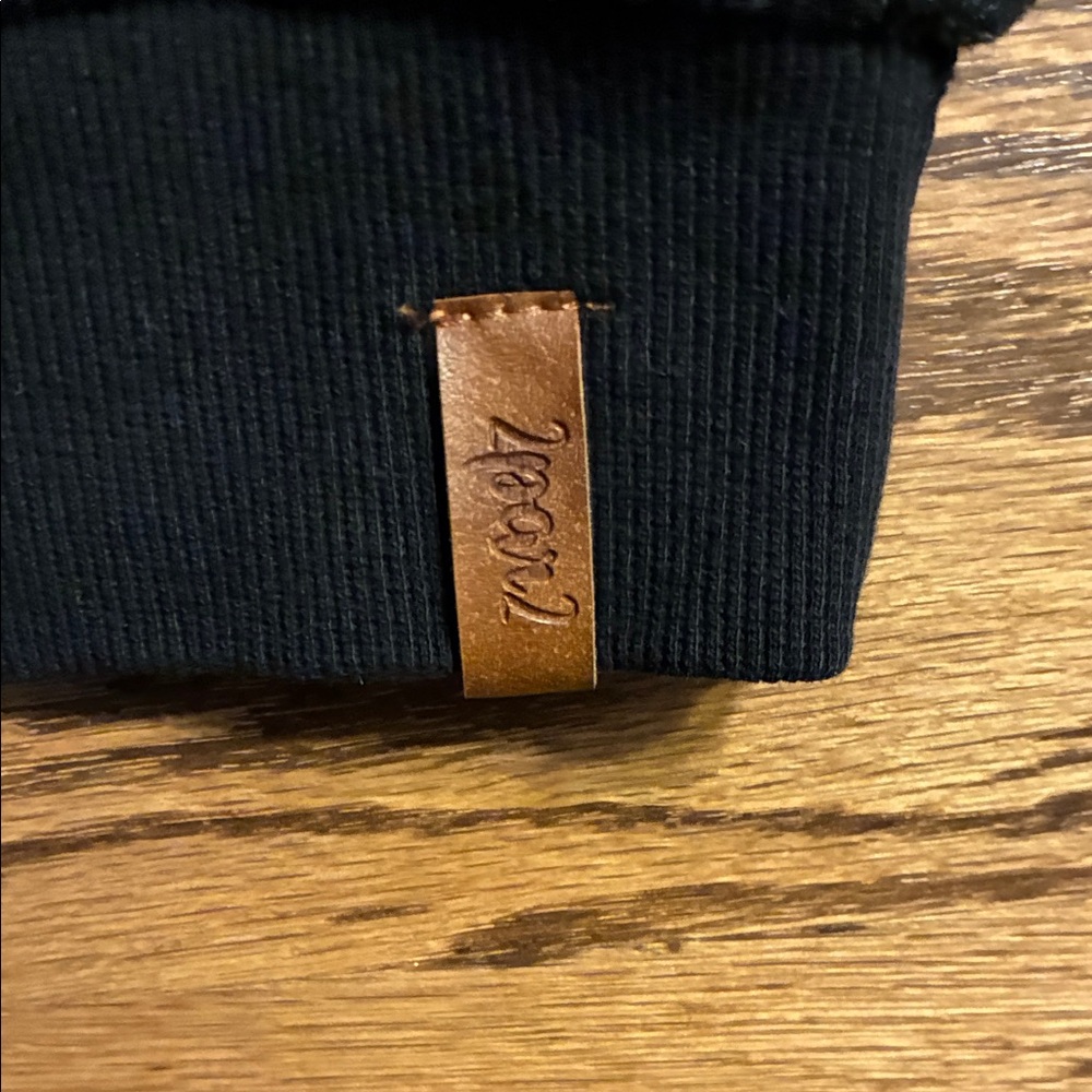 Deux Par  Deux Black Sweater with Pocket and elbow detail boys size 6 - Picture 5 of 9
